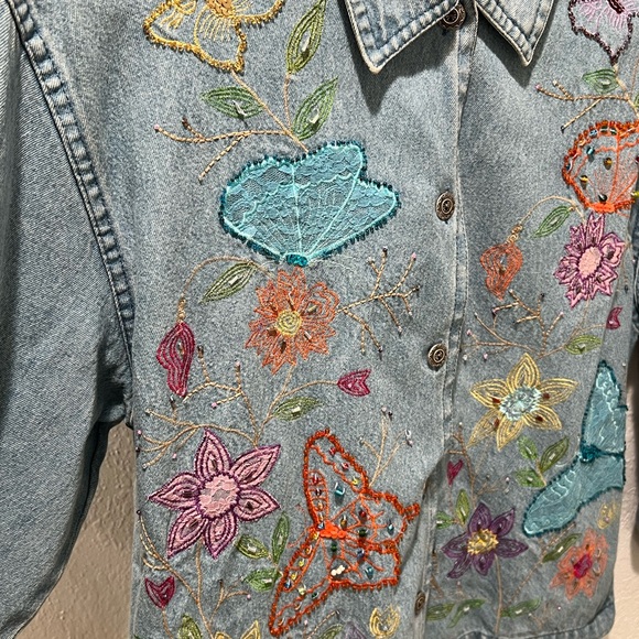 Vintage 1990s Denim Flower Butterfly Embroidered Button Up Shirt - Picture 4 of 5